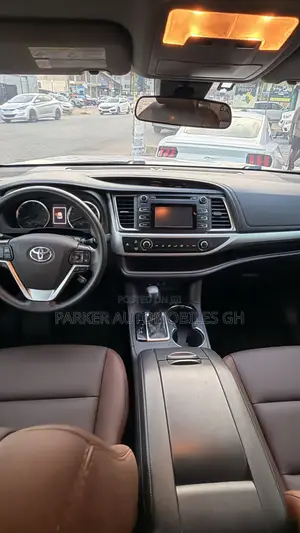 Toyota Highlander 2019 Silver