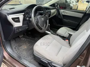 Toyota Corolla LE 4dr Sedan (1.8L 4cyl CVT) 2016 Brown