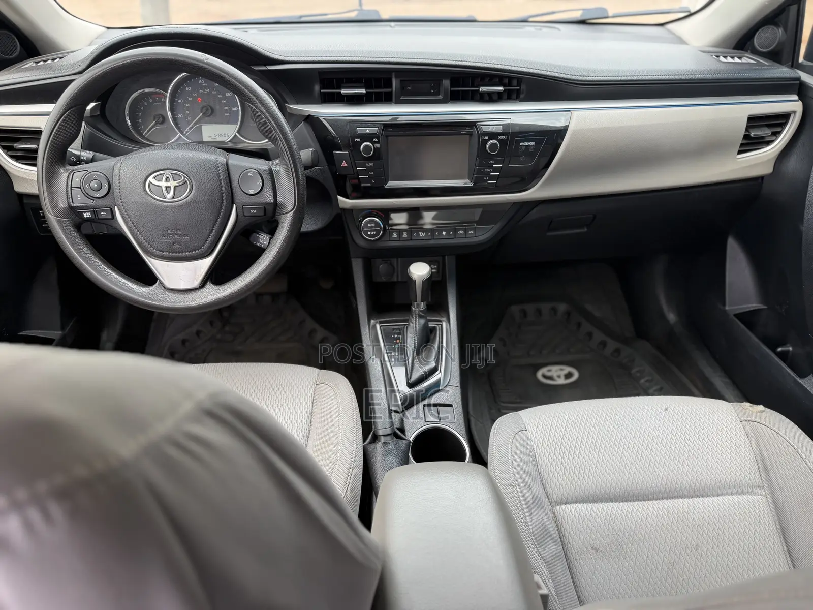 Toyota Corolla LE 4dr Sedan (1.8L 4cyl CVT) 2016 Brown