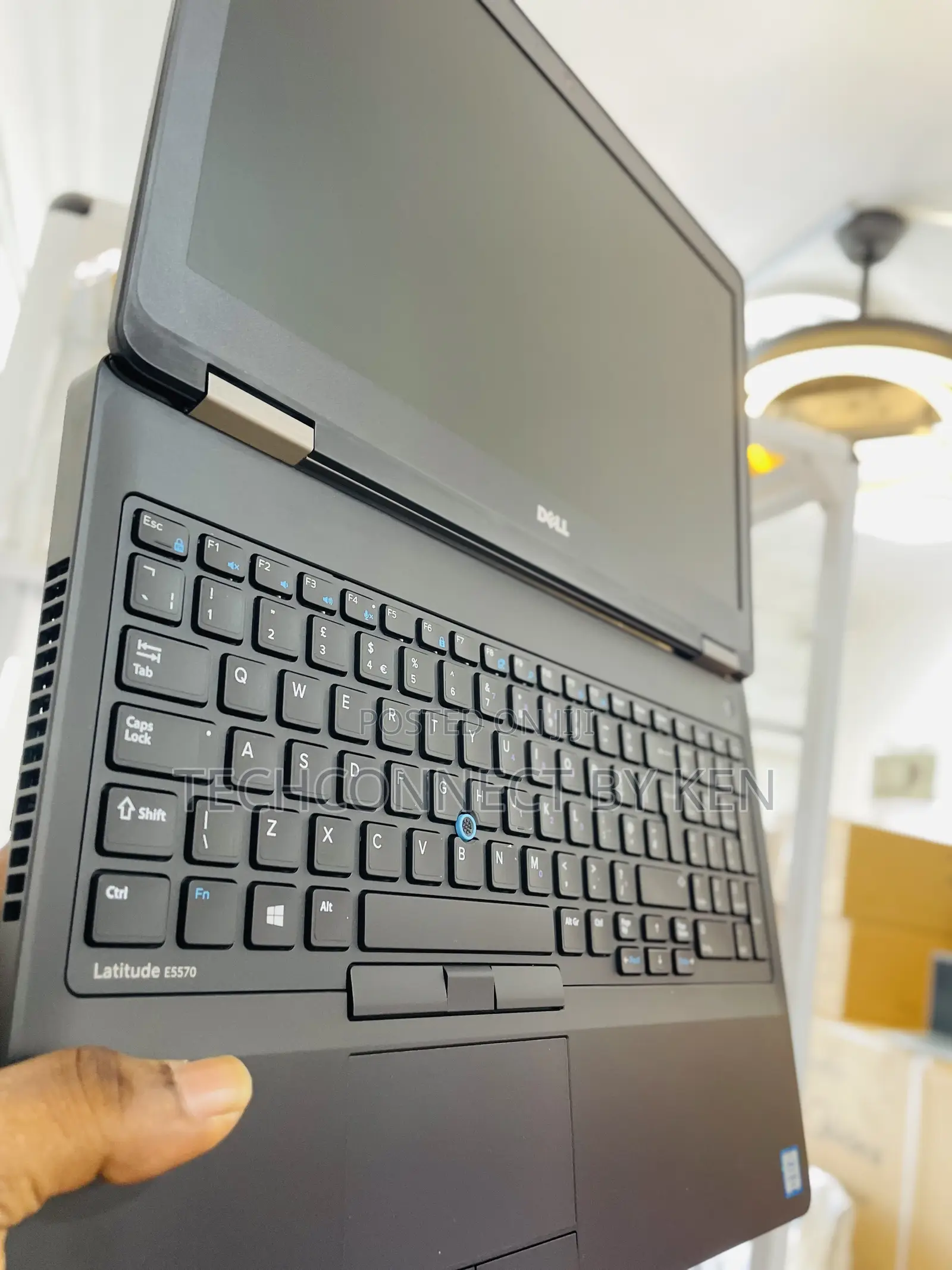 Laptop Dell Latitude 15 E5570 8GB Intel Core i5 SSD 256GB