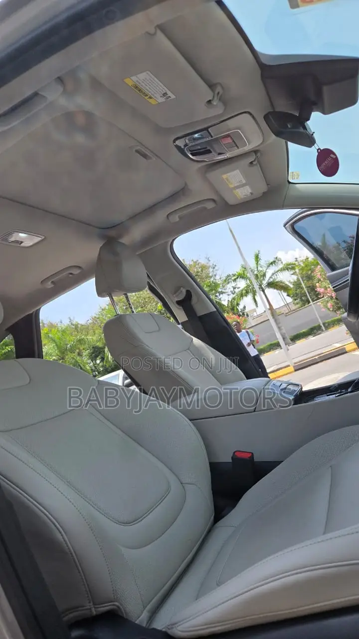 Hyundai Tucson SEL 2023 Silver