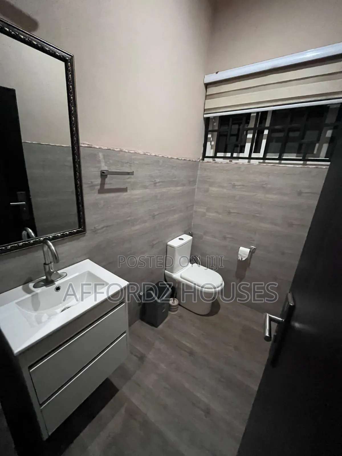 Furnished 3bdrm Apartment in Royal Palm Street, Tseaddo for rent