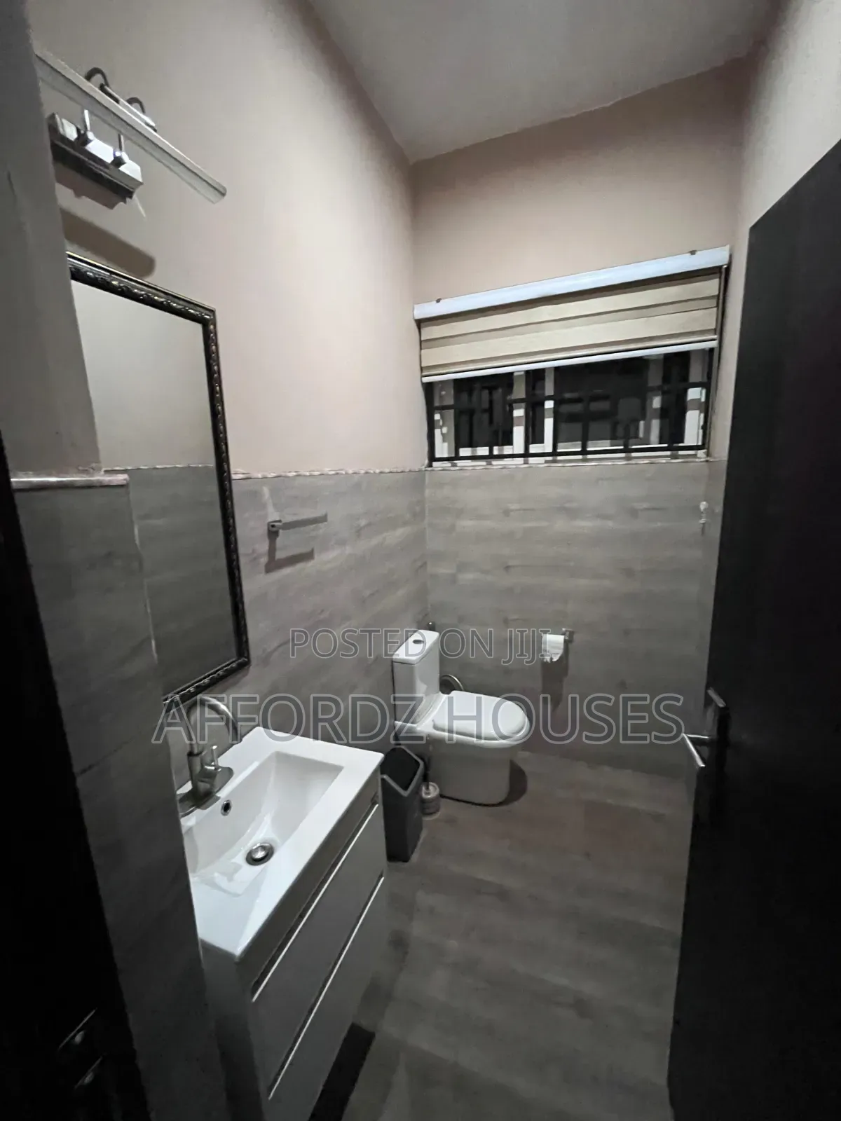 Furnished 3bdrm Apartment in Royal Palm Street, Tseaddo for rent