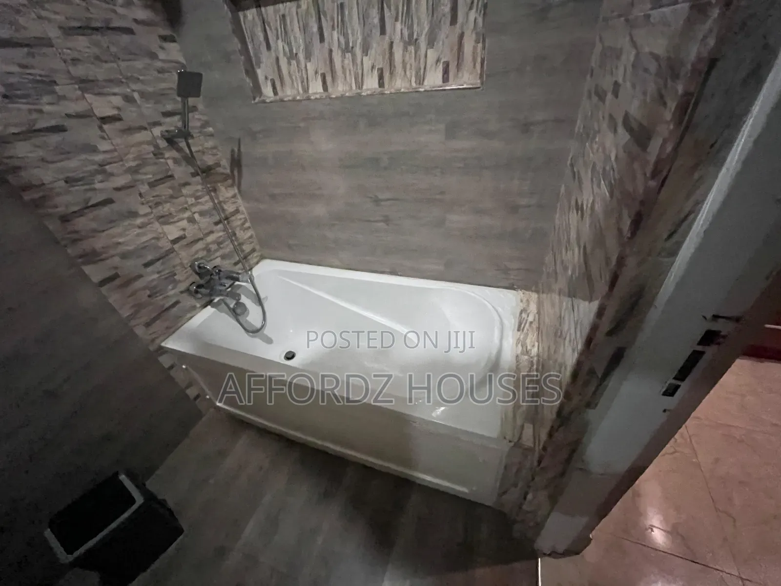 Furnished 3bdrm Apartment in Royal Palm Street, Tseaddo for rent