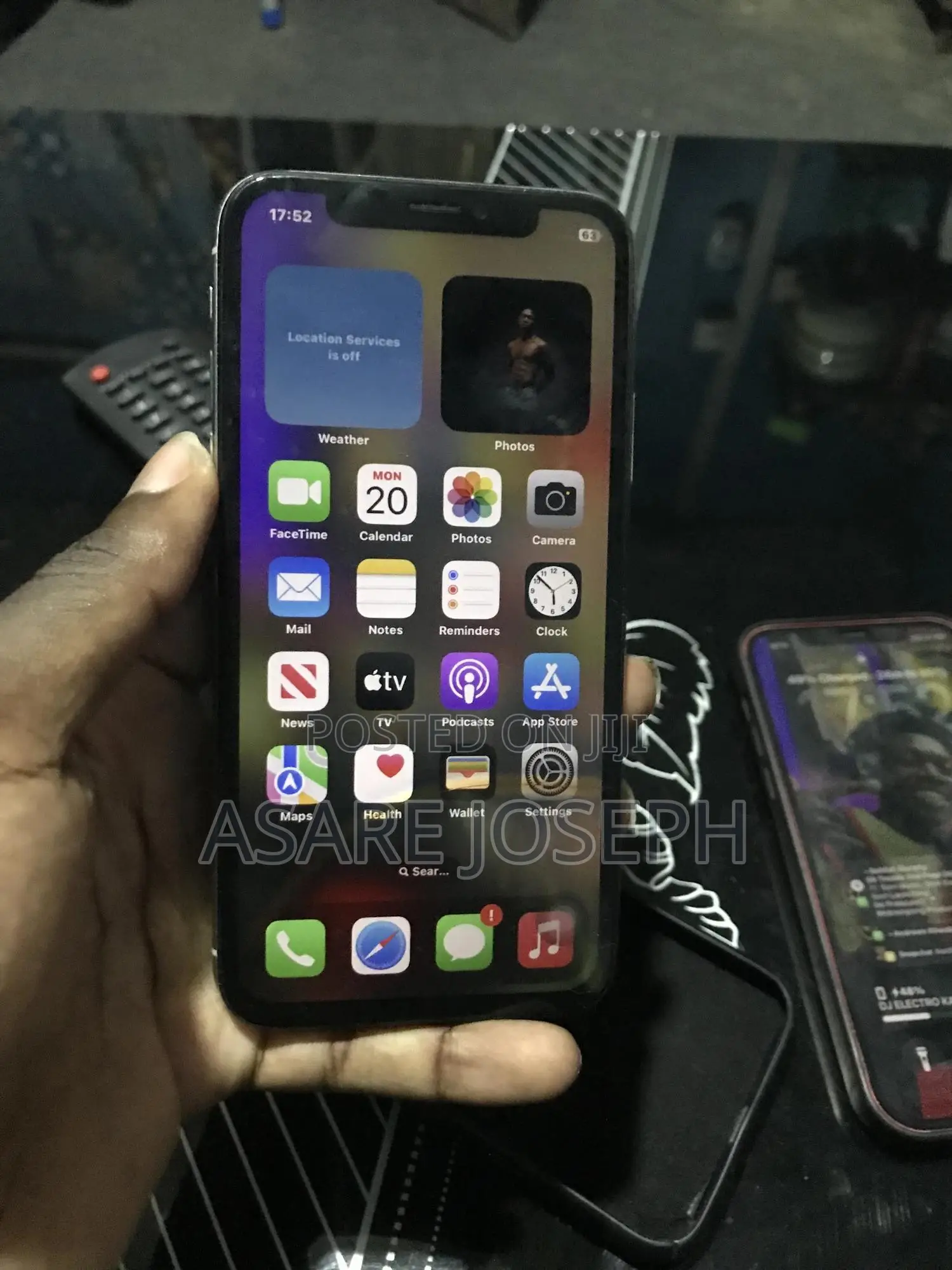 Apple iPhone X 64 GB White