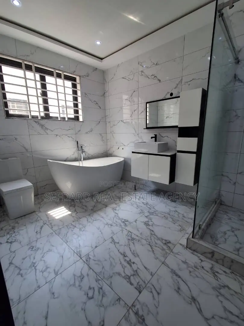 4bdrm Duplex in Sefdard Properties, Haatso for sale