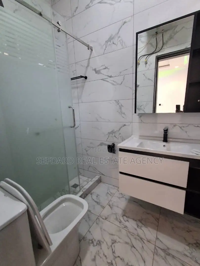 4bdrm Duplex in Sefdard Properties, Haatso for sale