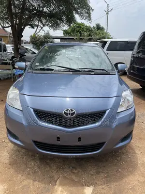 Toyota Belta 2011 Blue
