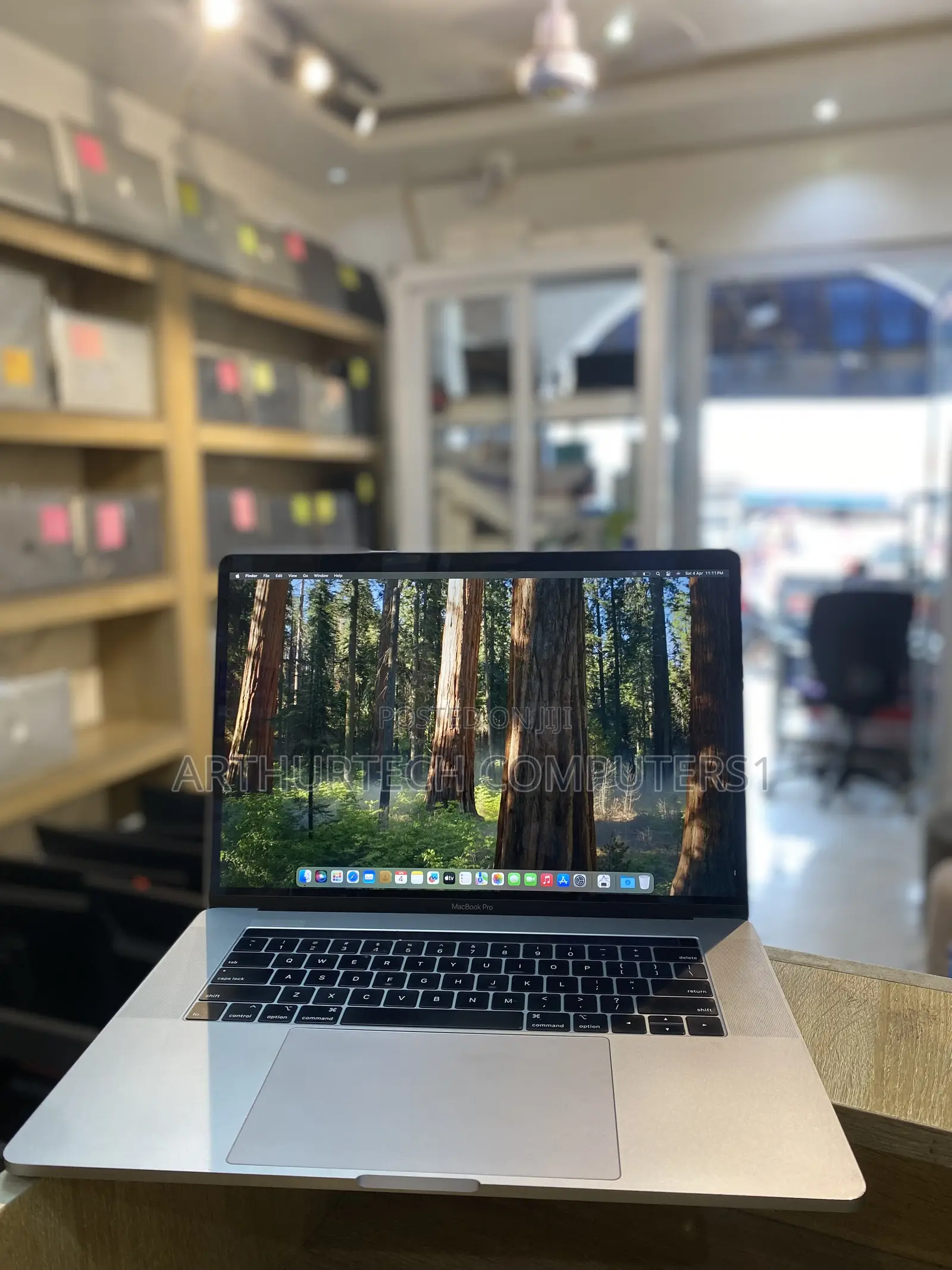 Laptop Apple MacBook Pro 2018 16GB Intel Core i7 SSD 1T