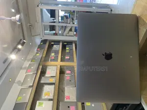 Laptop Apple MacBook Pro 2018 16GB Intel Core i7 SSD 1T
