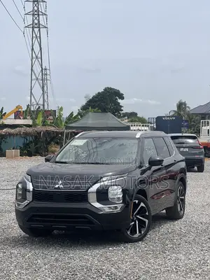 Mitsubishi Outlander SEL 2023 Black