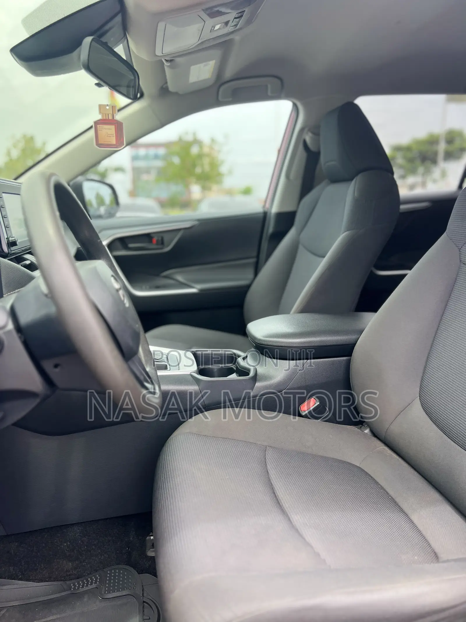Toyota RAV4 LE AWD 2019 Red