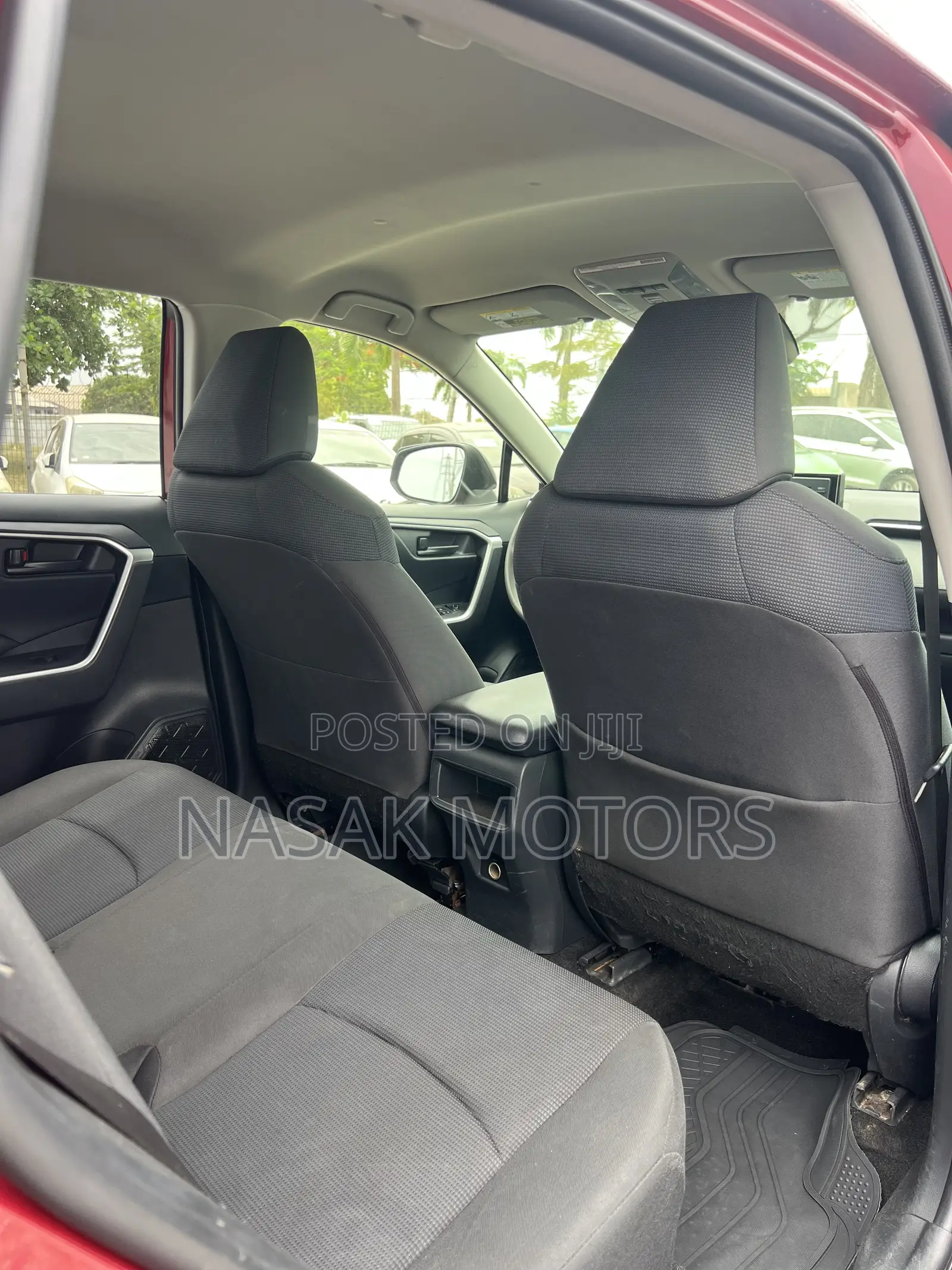 Toyota RAV4 LE AWD 2019 Red