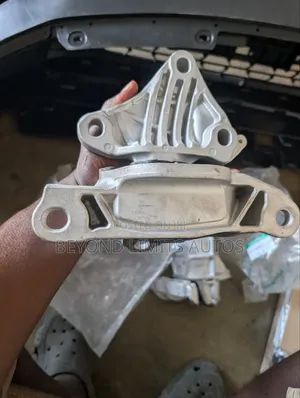 Honda Civic 2022,2023,2024,2025 Gearbox Transmission Seat / Mount