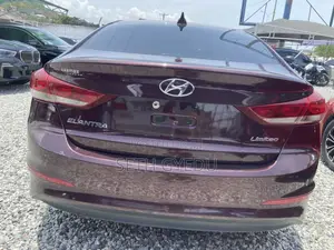 Hyundai Elantra 2017 Red
