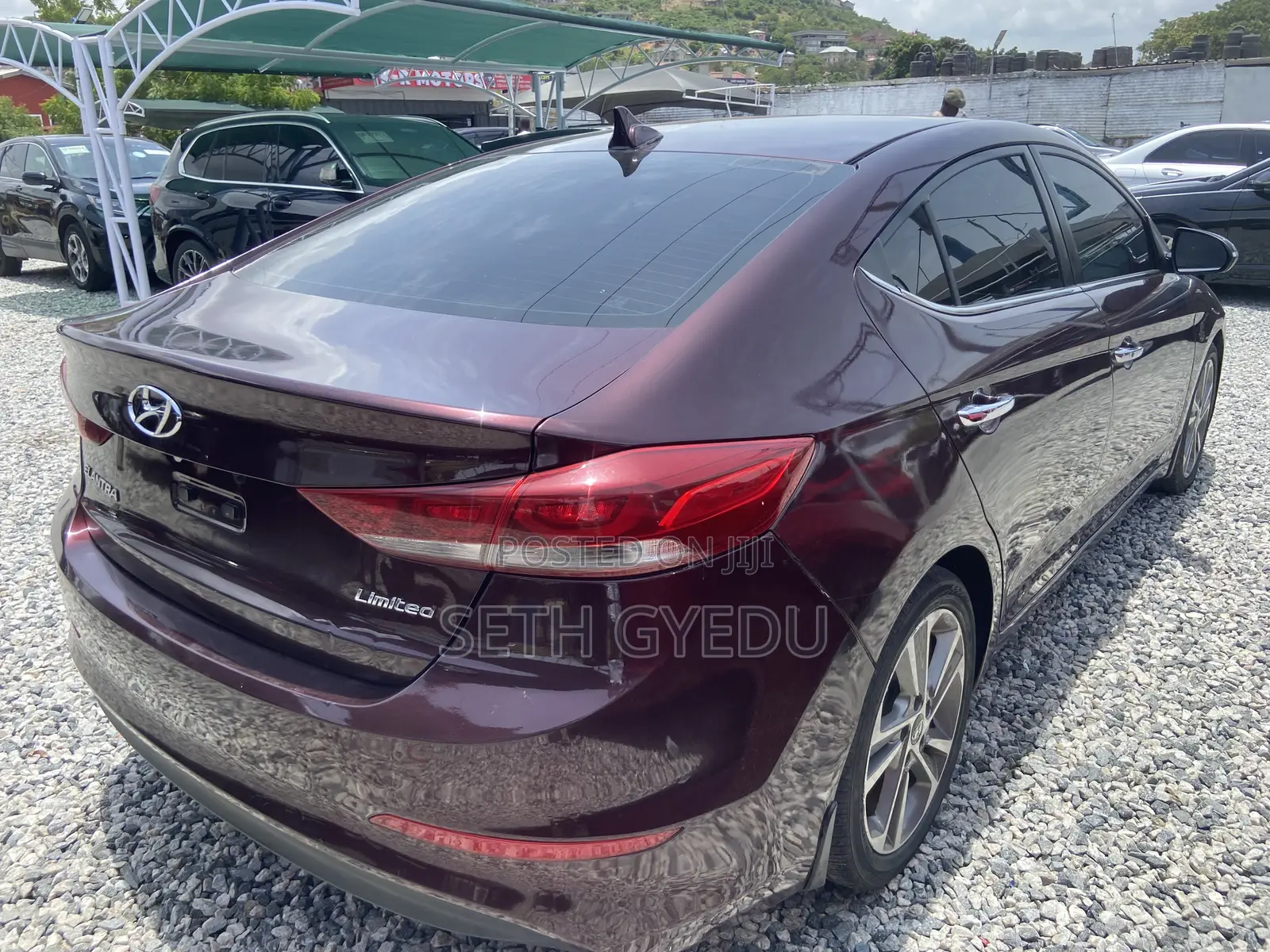 Hyundai Elantra 2017 Red
