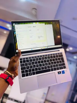 Laptop HP EliteBook 830 G8 8GB Intel Core i5 SSD 256GB