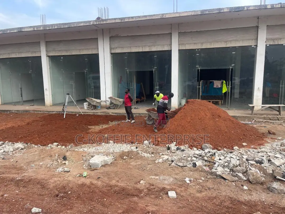 New 100sqm Showroom + 700sqm Warehouse at Spintex for Rent
