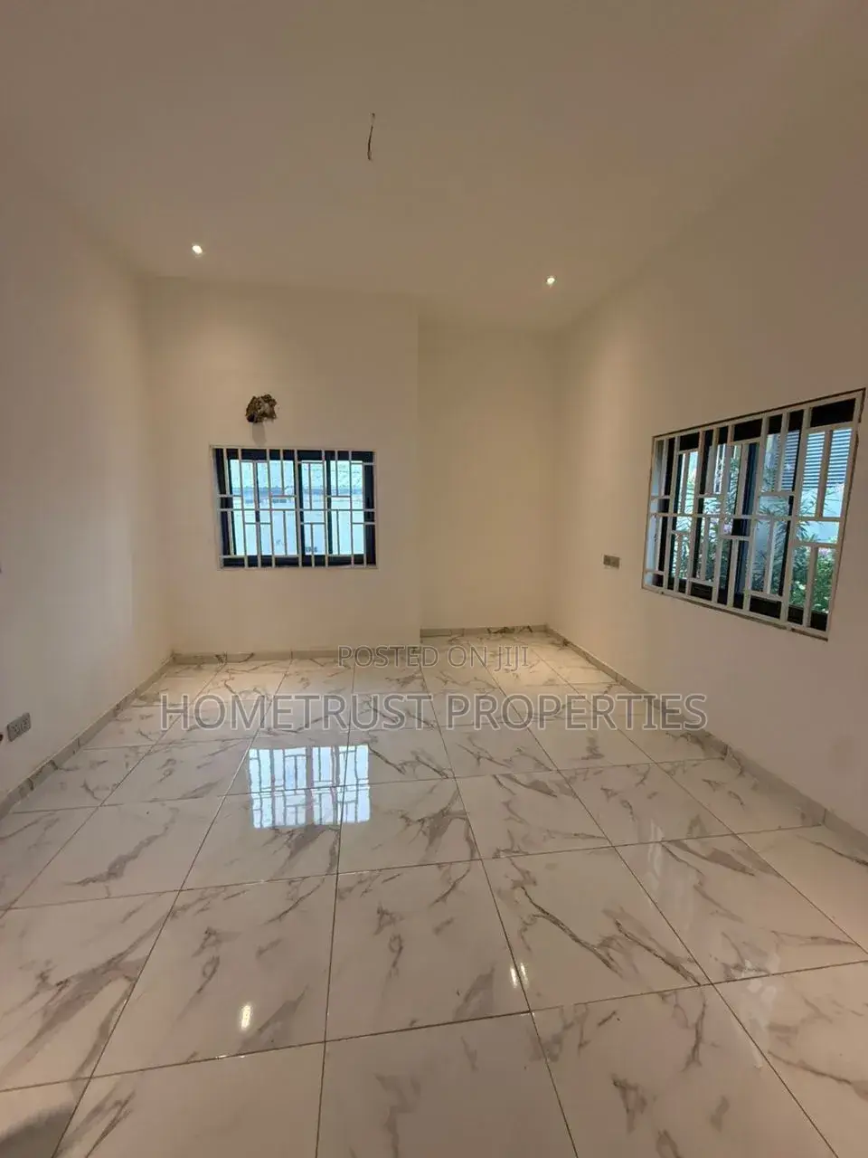 3bdrm Duplex in Oyarifa Ghana Flag for sale