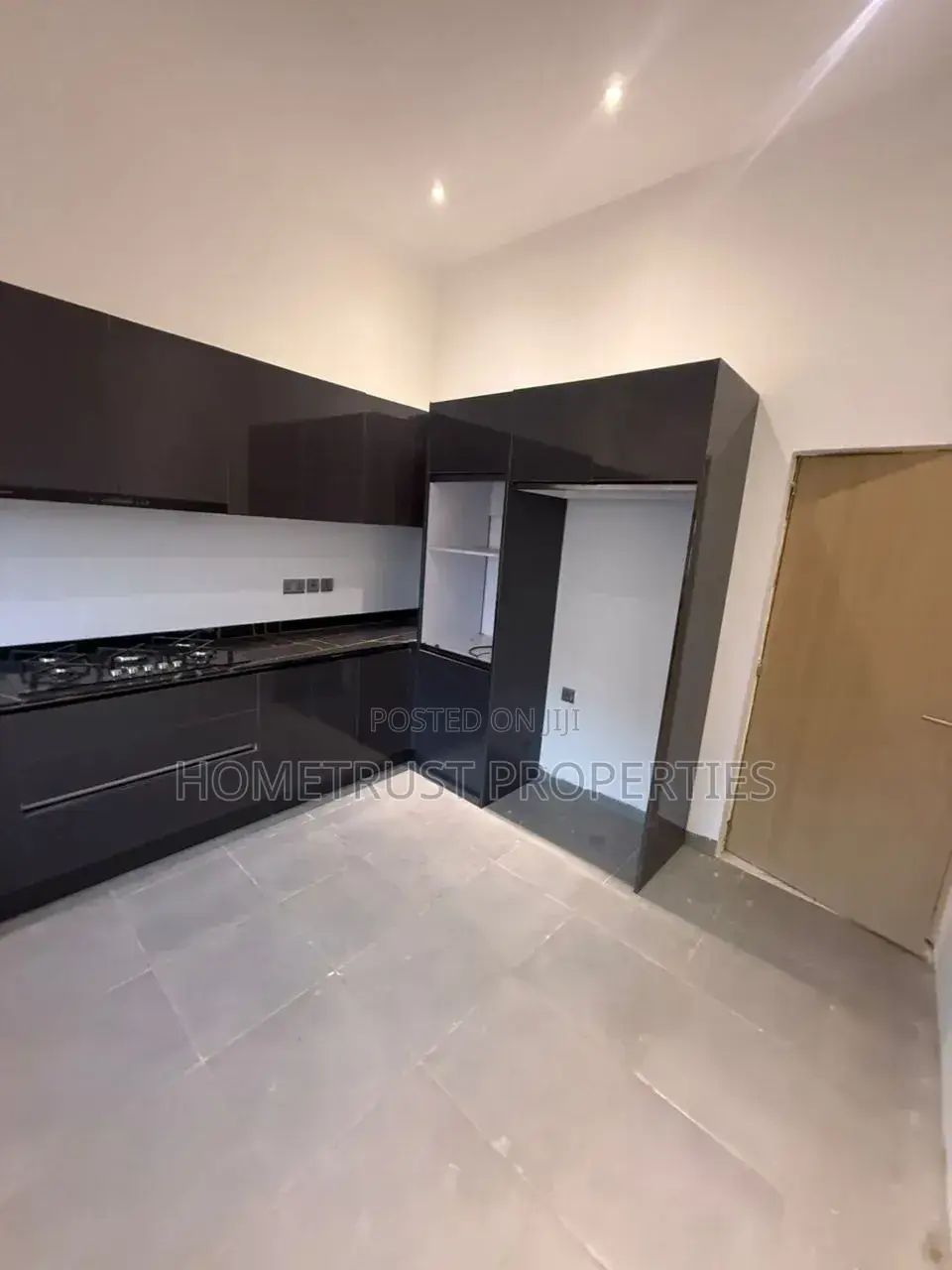 3bdrm Duplex in Oyarifa Ghana Flag for sale