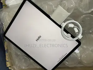 Apple iPad Pro 12.9 (2022) 1 TB Gray