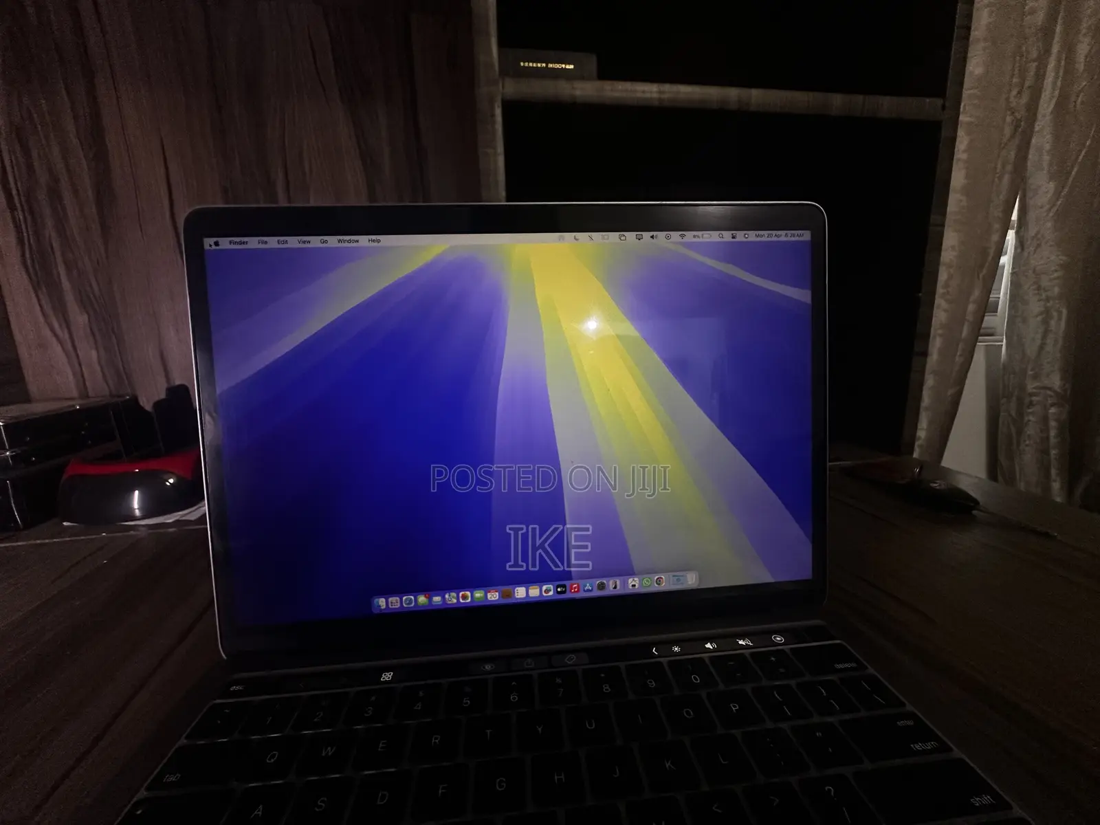 Laptop Apple MacBook Pro 2020 8GB Intel Core i5 SSD 256GB