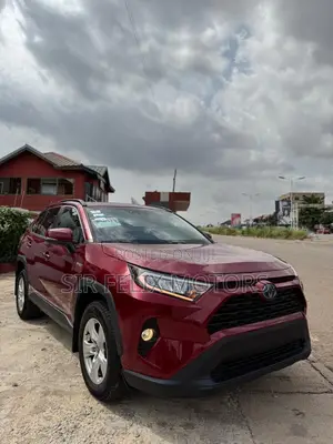 Toyota RAV4 XLE Premium AWD 2020 Red