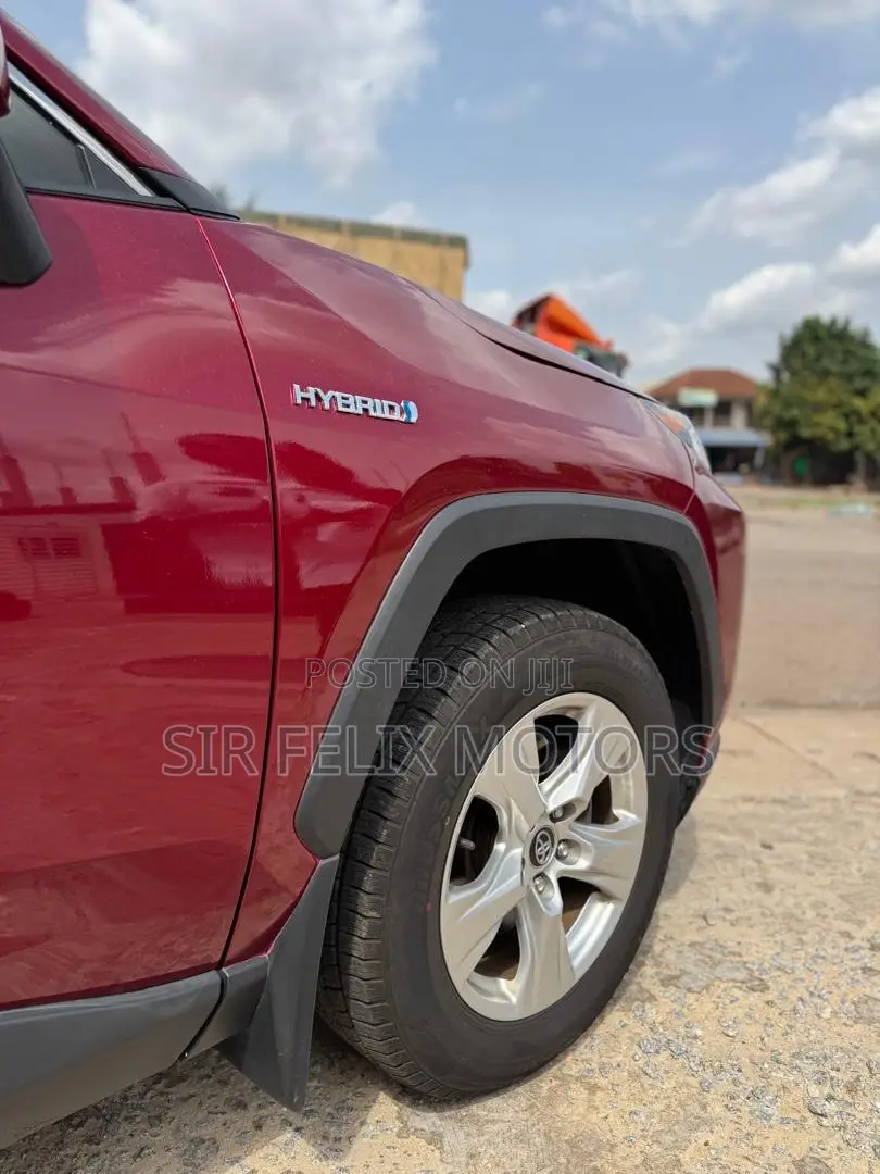 Toyota RAV4 XLE Premium AWD 2020 Red
