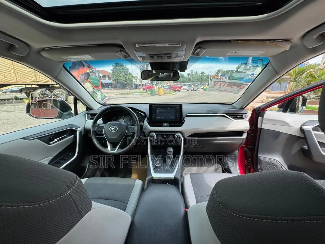 Toyota RAV4 XLE Premium AWD 2020 Red