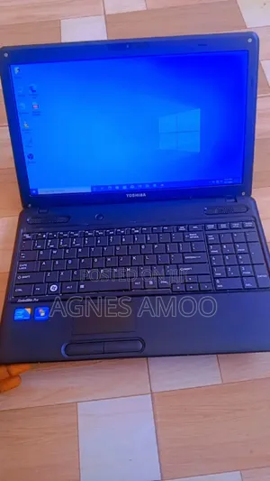 Laptop Toshiba Satellite C850 6GB Intel Core i3 SSD 256GB