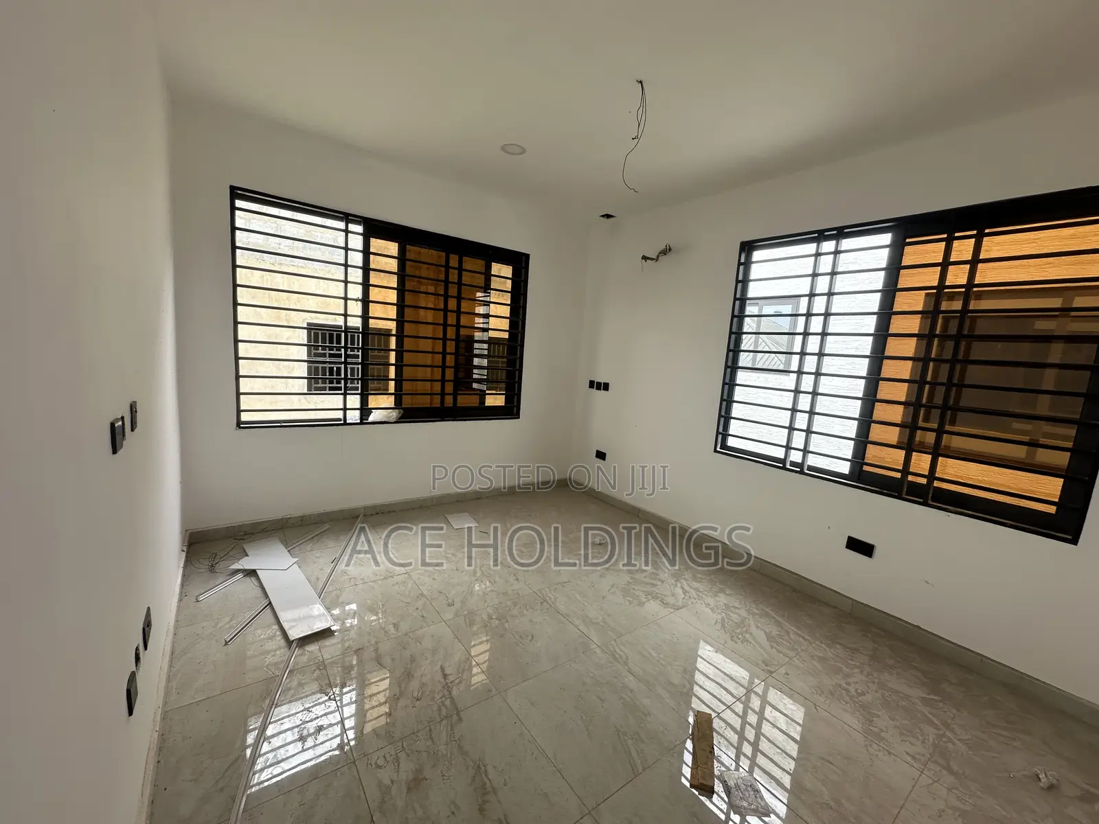 3bdrm House in West Trasacco, School Junction for sale