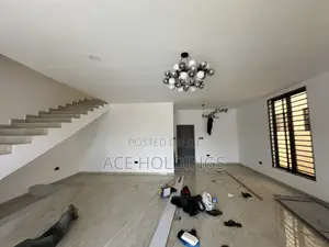 3bdrm House in West Trasacco, School Junction for sale