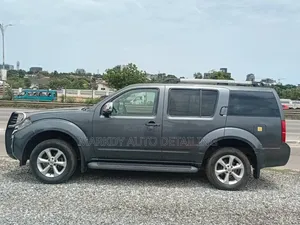 Nissan Pathfinder 2013 Gray
