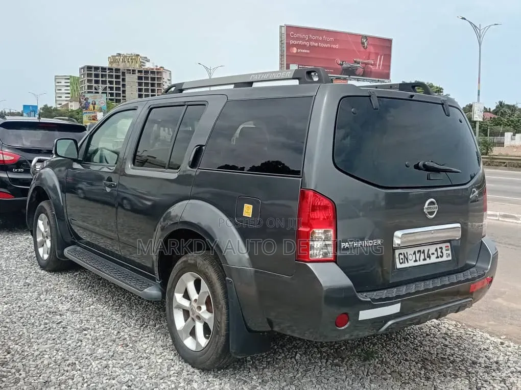 Nissan Pathfinder 2013 Gray