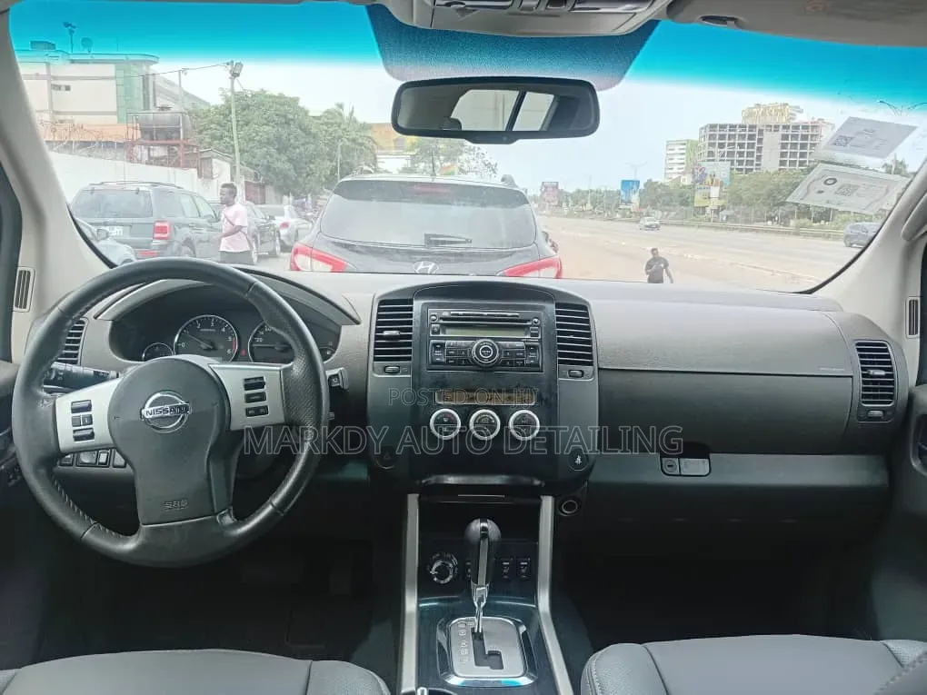 Nissan Pathfinder 2013 Gray