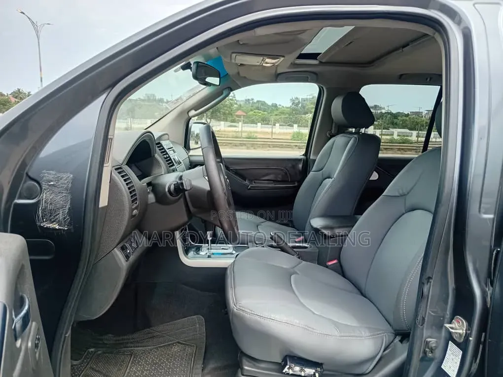 Nissan Pathfinder 2013 Gray