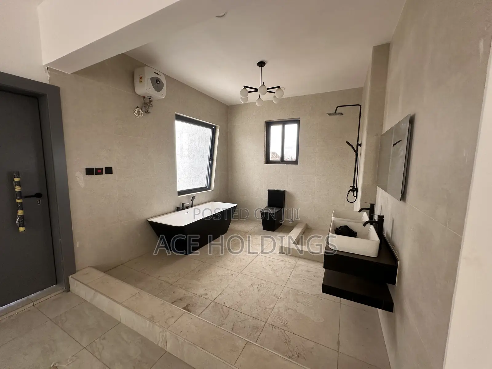 3bdrm House in West Trasacco, School Junction for sale