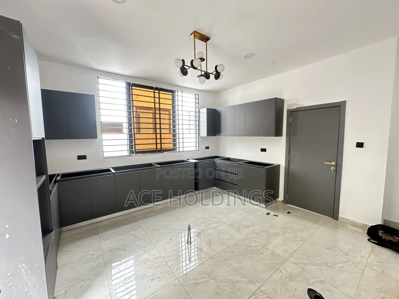3bdrm House in West Trasacco, School Junction for sale