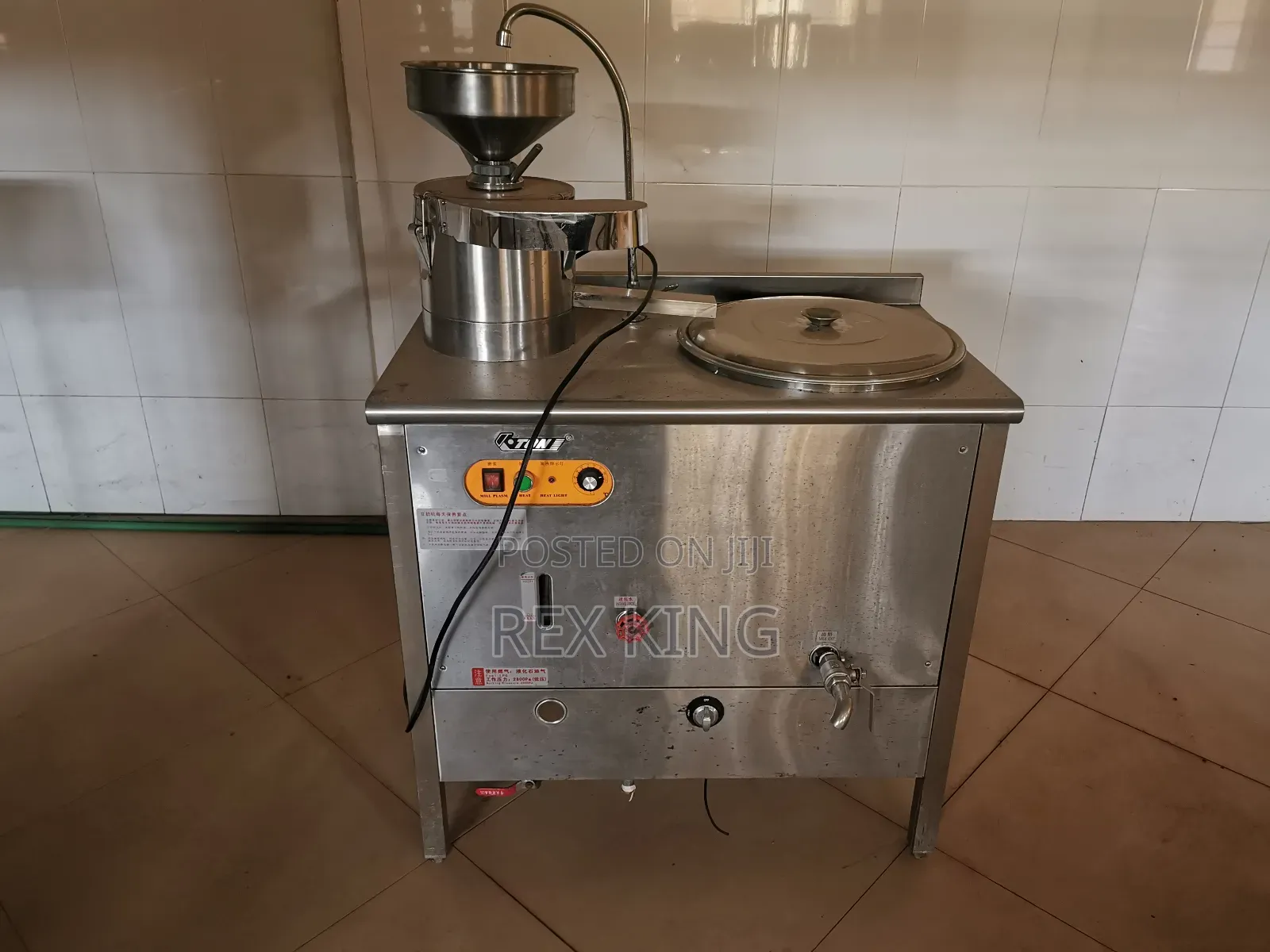 Grinding Tigernut, Soybean Milk Cooking