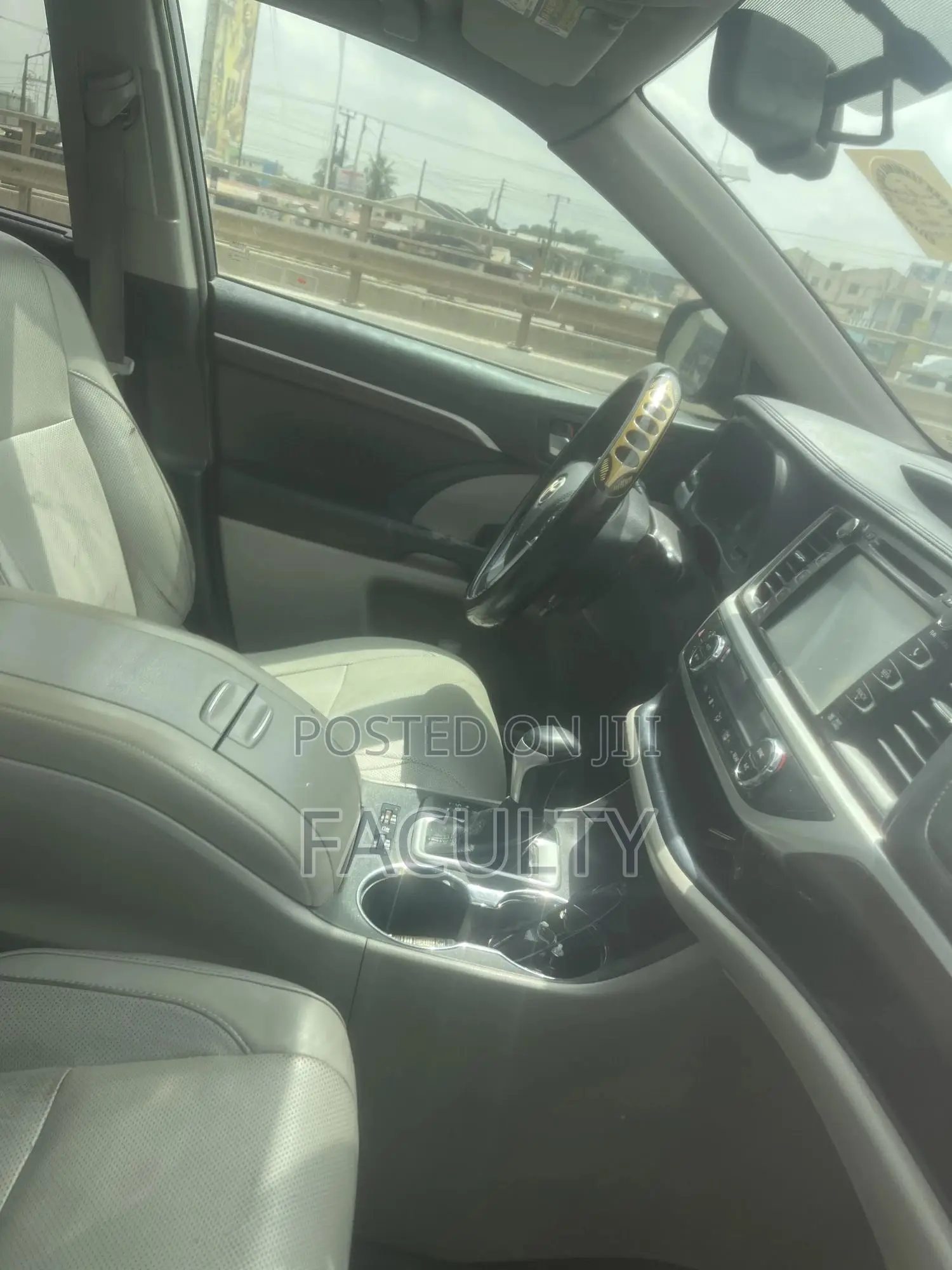 Toyota Highlander Limited 4x4 V6 (3.5L 6cyl 8A) 2017 Gray