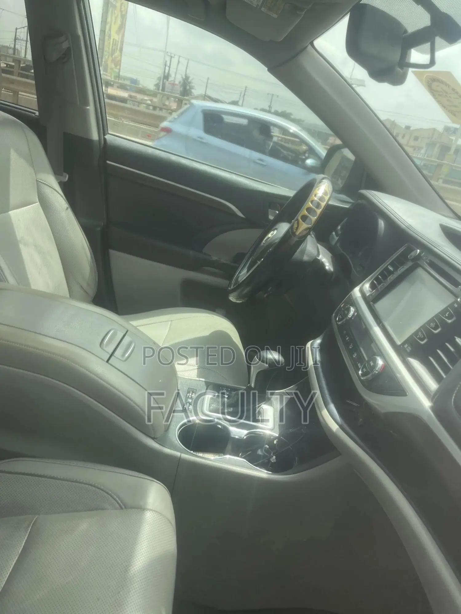 Toyota Highlander Limited 4x4 V6 (3.5L 6cyl 8A) 2017 Gray
