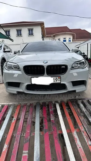 BMW M5 Base RWD 2016 Silver