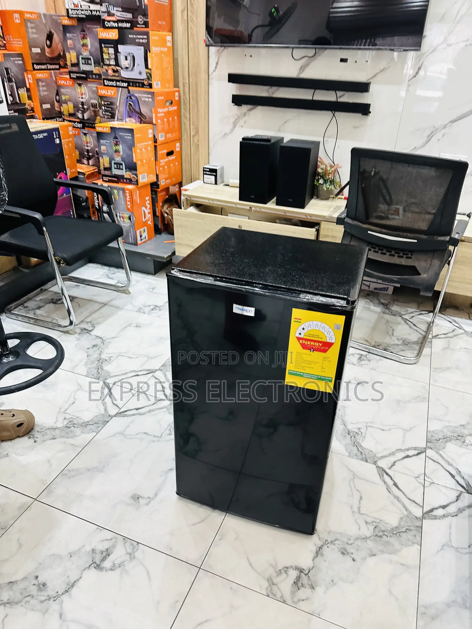 Get a New Sleek Single Door Fridge Table Top Nasco 92l