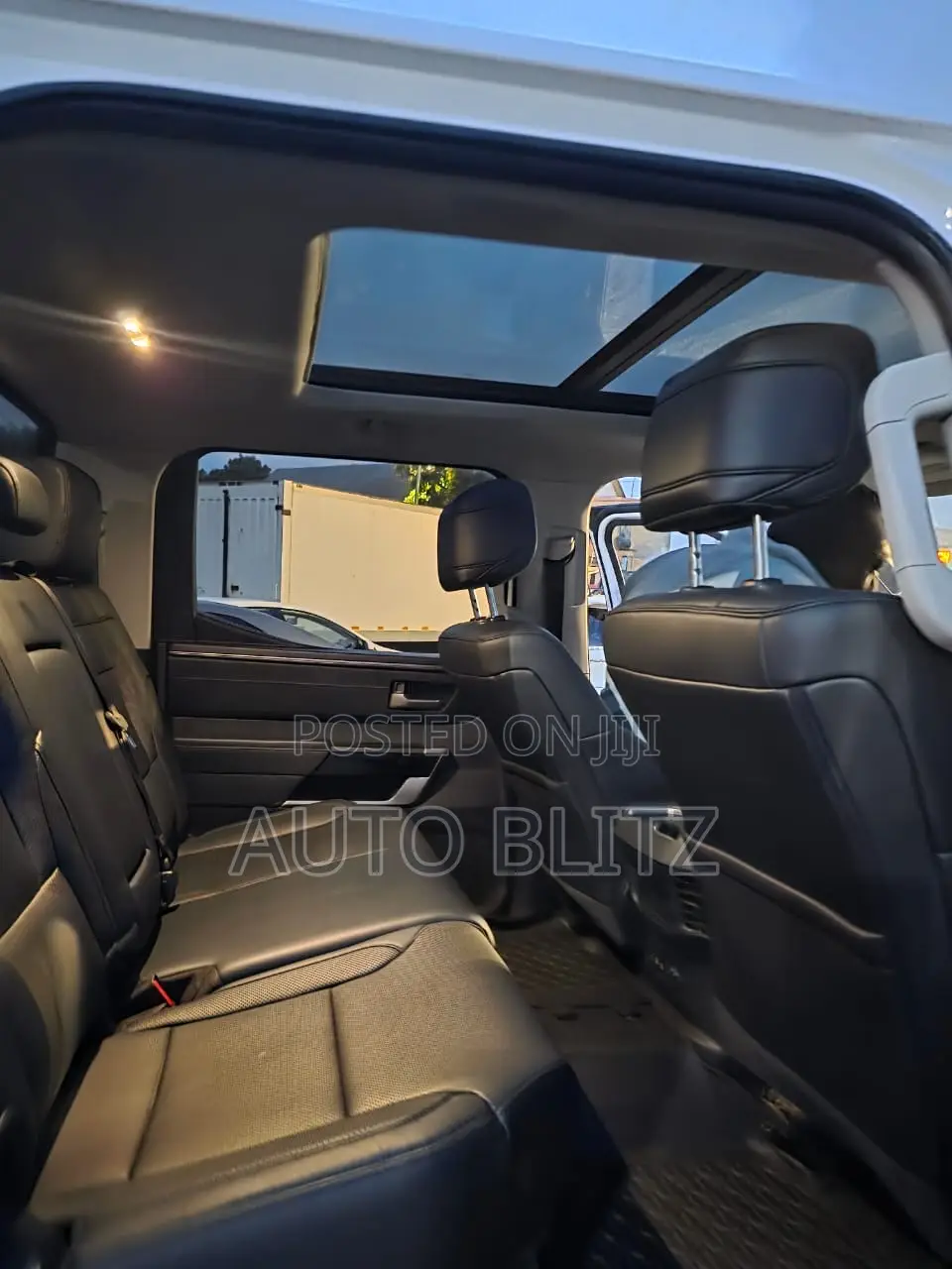 Toyota Tundra 2023 White