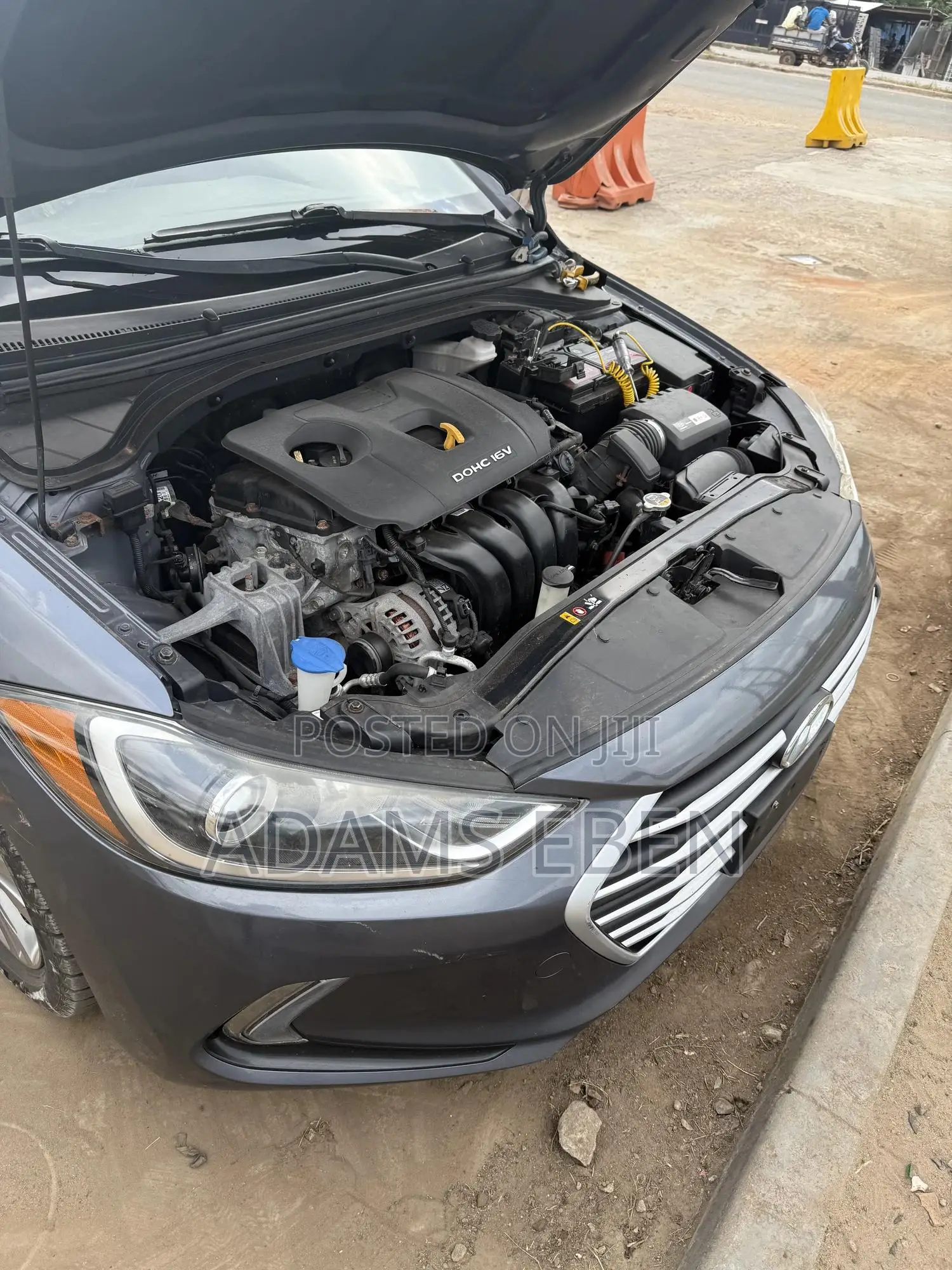 Hyundai Elantra SE Sedan FWD (2.0L 4cyl 6M) 2017 Gray