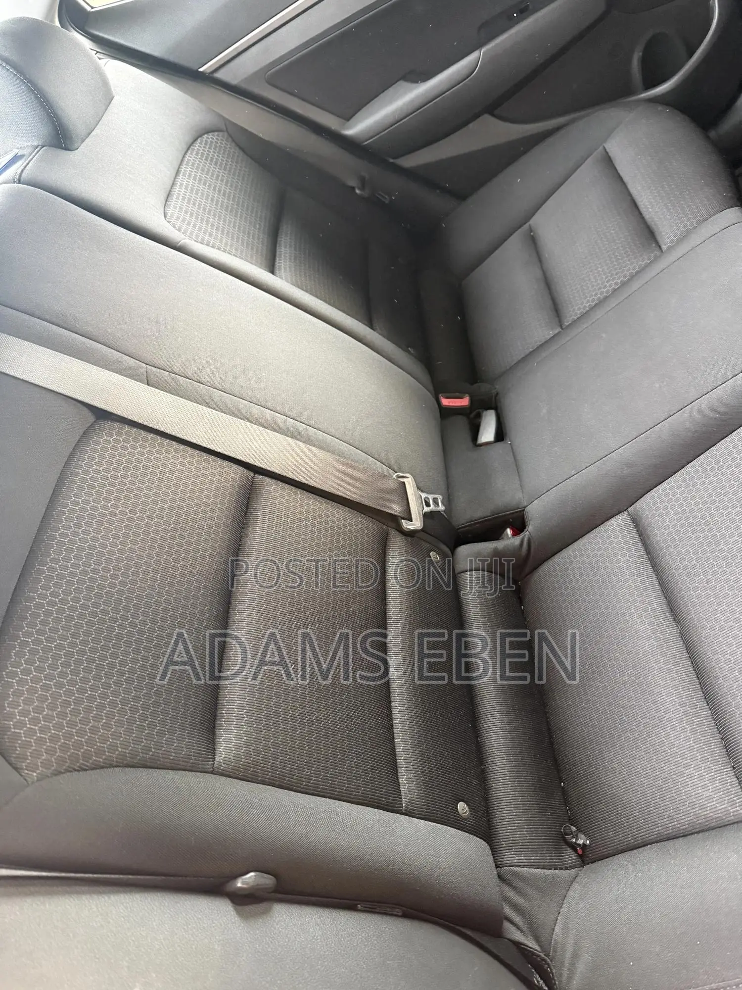 Hyundai Elantra SE Sedan FWD (2.0L 4cyl 6M) 2017 Gray
