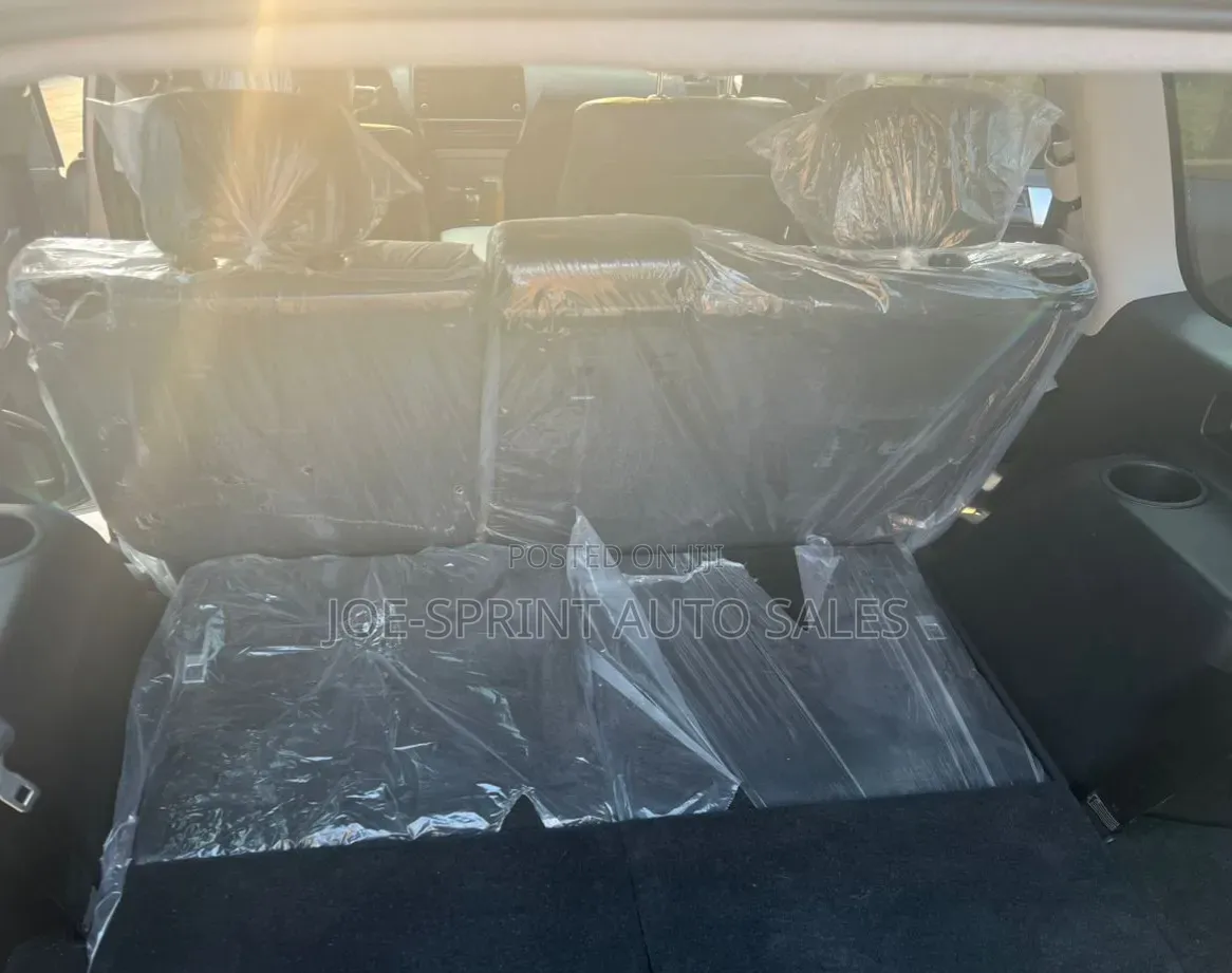 Toyota Land Cruiser Prado 2.8 2023 Gray
