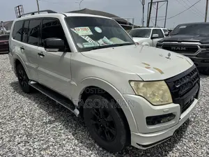 Mitsubishi Pajero 2013 White