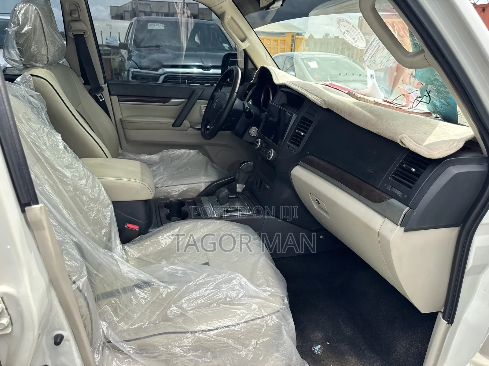 Mitsubishi Pajero 2013 White