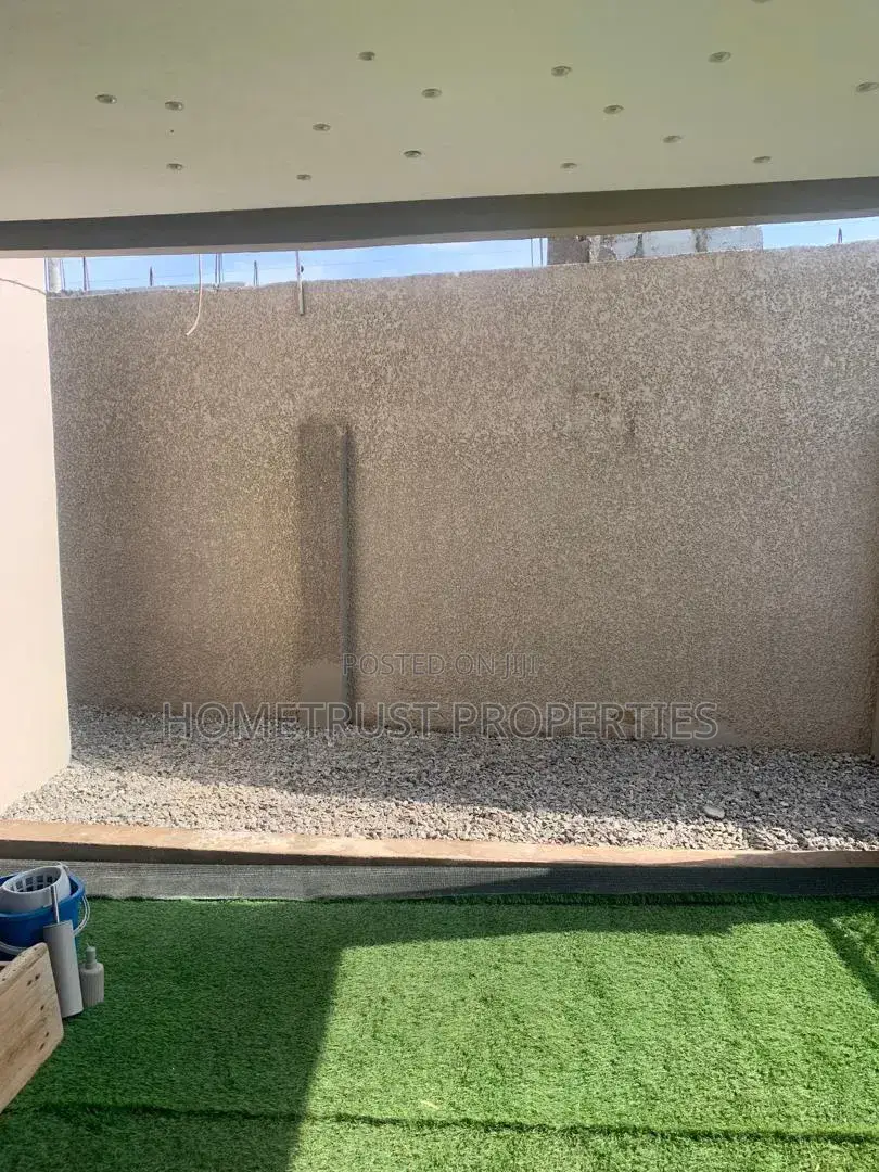 3bdrm Duplex in Adenta Powerland for rent